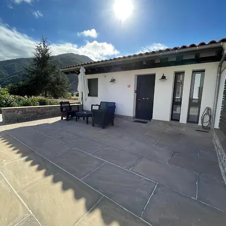 Mirando A Picos De Europa *