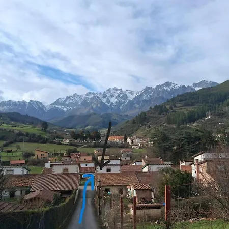 Mirando A Picos De Europa * Potes