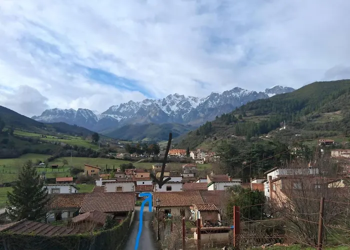 Mirando A Picos De Europa * Potes